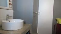 Main Bathroom - 5 square meters of property in Northgate (JHB)