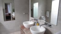 Main Bathroom - 10 square meters of property in Little Falls