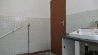 Bathroom 1 - 2 square meters of property in Burgershoop 
