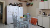 Kitchen - 27 square meters of property in West Village