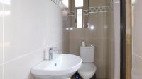 Bathroom 1 - 5 square meters of property in Silverton