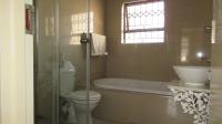 Bathroom 1 - 10 square meters of property in Norton's Home Estates