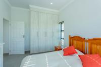 Bed Room 2 - 16 square meters of property in Vleesbaai