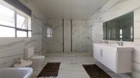 Main Bathroom - 22 square meters of property in Silver Lakes