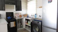 Kitchen - 9 square meters of property in Ravenswood