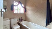 Bathroom 1 - 5 square meters of property in Garsfontein