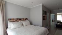 Bed Room 2 - 22 square meters of property in Bryanston