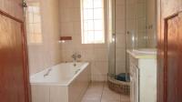 Bathroom 1 - 12 square meters of property in Kensington - JHB