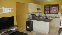 Lounges - 9 square meters of property in Witfield