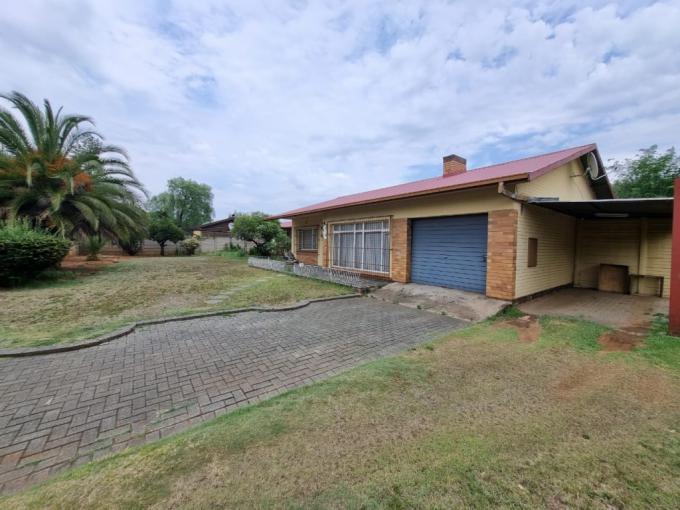 4 Bedroom House for Sale For Sale in Universitas - MR585639