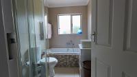 Bathroom 1 - 6 square meters of property in Langeberg Ridge