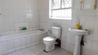 Bathroom 2 - 6 square meters of property in Glen Hills