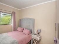 Bed Room 2 of property in Humewood 