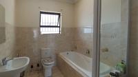 Bathroom 1 - 7 square meters of property in Greengate