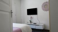 Bed Room 2 - 15 square meters of property in Orange Grove
