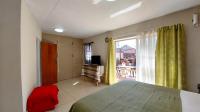 Main Bedroom - 22 square meters of property in Riviera