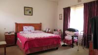 Bed Room 1 - 14 square meters of property in Greenhills
