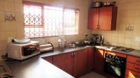 Kitchen - 20 square meters of property in Greenhills