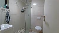 Bathroom 1 - 7 square meters of property in Kenilworth - CPT