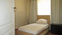Bed Room 1 - 11 square meters of property in Osummit
