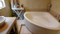 Bathroom 1 - 10 square meters of property in Bulwer (Dbn)