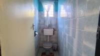 Bathroom 1 - 7 square meters of property in Vredenburg