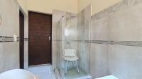 Bathroom 1 - 7 square meters of property in Blue Valley Golf Estate