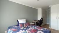 Main Bedroom - 22 square meters of property in Kyalami Hills