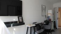 Lounges - 15 square meters of property in Klippoortjie AH