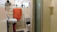 Bathroom 1 - 13 square meters of property in Berea West 
