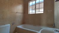 Bathroom 1 - 4 square meters of property in Andeon