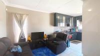 Lounges - 15 square meters of property in South Hills