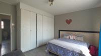 Main Bedroom - 20 square meters of property in Vorna Valley
