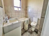 Bathroom 1 of property in Nelspruit Central