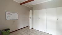 Bed Room 2 - 14 square meters of property in Elarduspark