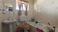 Bathroom 1 - 5 square meters of property in Sunward park