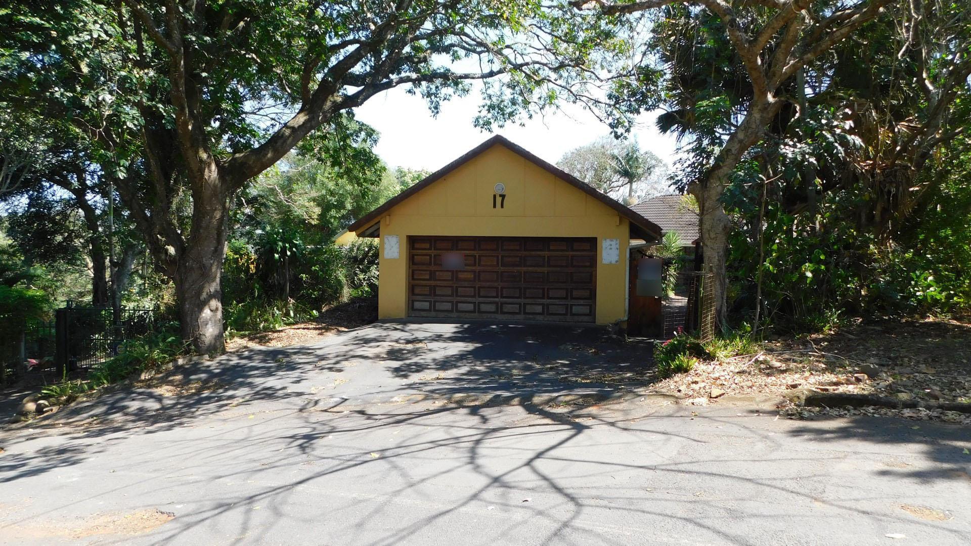 Front View of property in Umtentweni