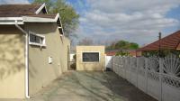 Rooms - 20 square meters of property in Parkdene (JHB)
