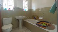 Bathroom 1 - 5 square meters of property in Bergbron