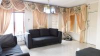Lounges - 19 square meters of property in Moorton