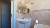 Main Bathroom - 5 square meters of property in Malanshof