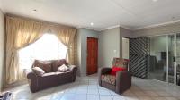 Lounges - 24 square meters of property in East Lynne