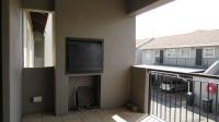 Balcony - 10 square meters of property in Brenthurst