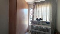 Bed Room 2 - 8 square meters of property in Olievenhoutbos