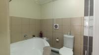 Main Bathroom - 5 square meters of property in Die Hoewes