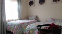 Bed Room 1 - 12 square meters of property in Crystal Park