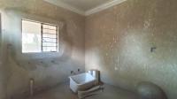 Bathroom 3+ - 42 square meters of property in Raslouw