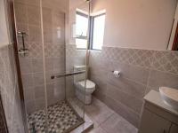 Bathroom 2 - 8 square meters of property in Pomona