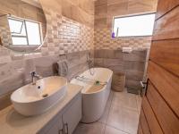 Main Bathroom - 8 square meters of property in Pomona