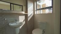 Bathroom 1 - 4 square meters of property in Sharonlea